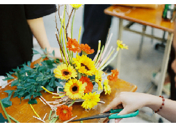 「心花綻放」親子插花體驗活動